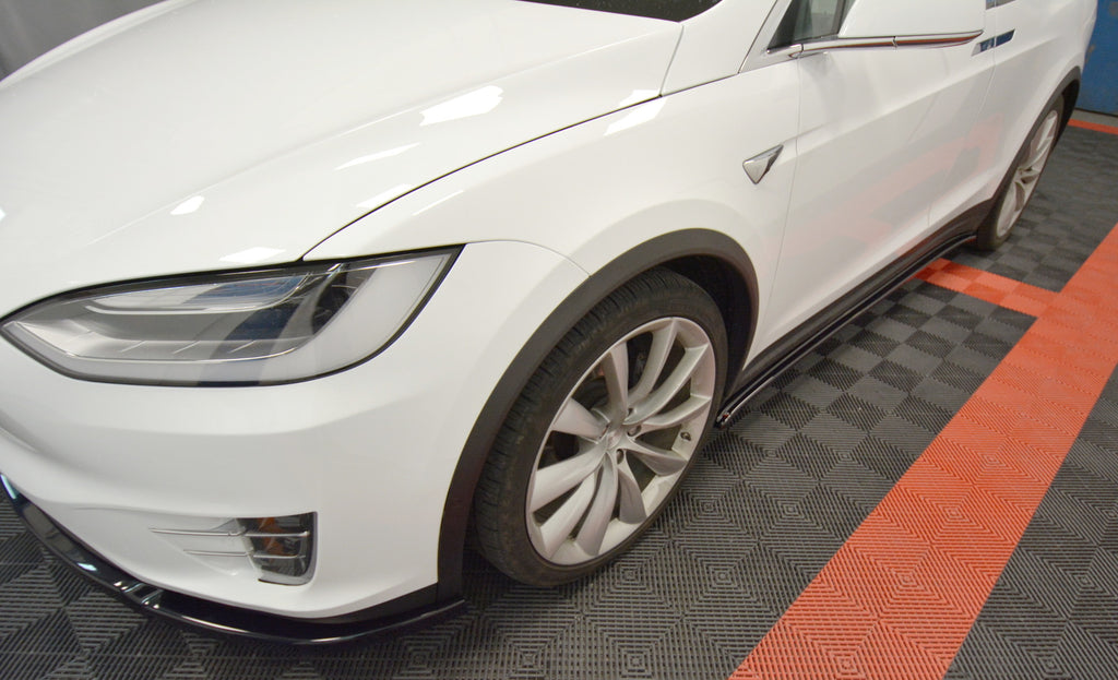 Maxton Design Side Skirts Diffusers V1 Tesla Model X (2015+) - TE-MODELX-SD1