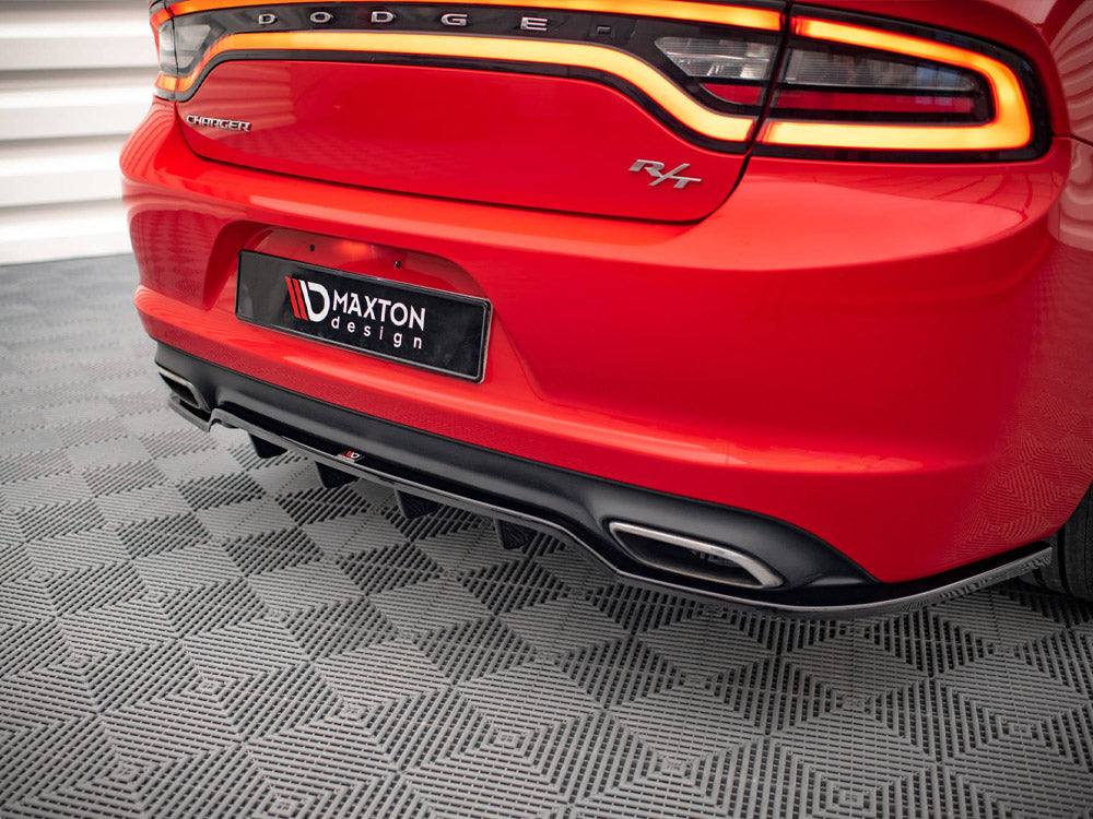 Maxton Design Central Rear Splitter (Vertical Bars) Dodge Charger RT MK7 Facelift (2014-) - DO-CH-2-RT-RD1+RD2