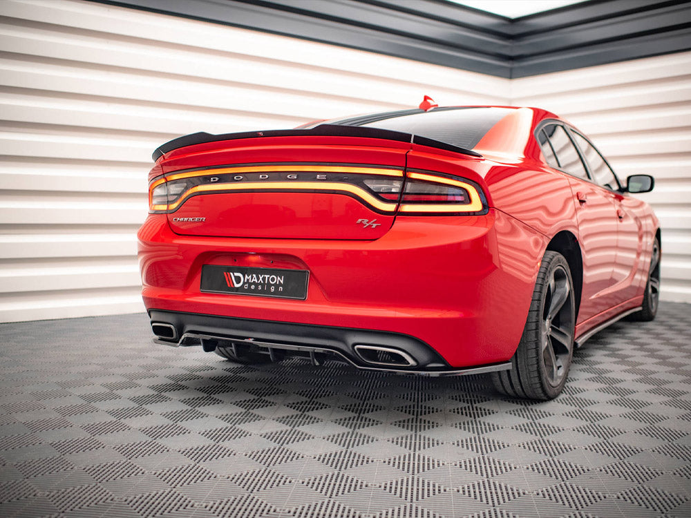 Maxton Design Central Rear Splitter (Vertical Bars) Dodge Charger RT MK7 Facelift (2014-) - DO-CH-2-RT-RD1+RD2