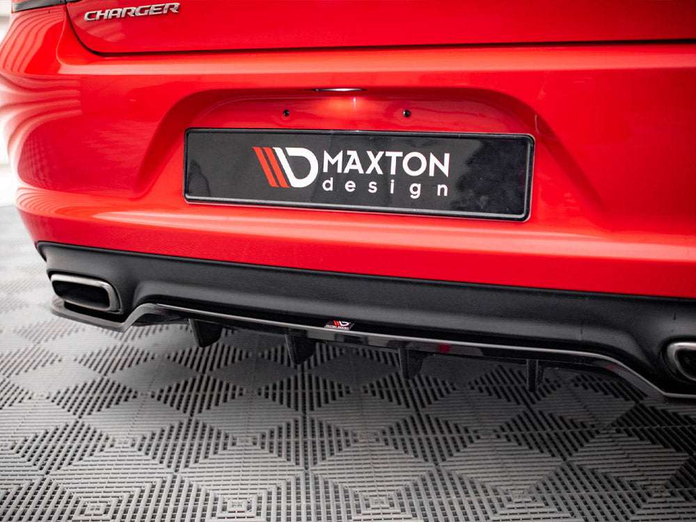 Maxton Design Central Rear Splitter (Vertical Bars) Dodge Charger RT MK7 Facelift (2014-) - DO-CH-2-RT-RD1+RD2