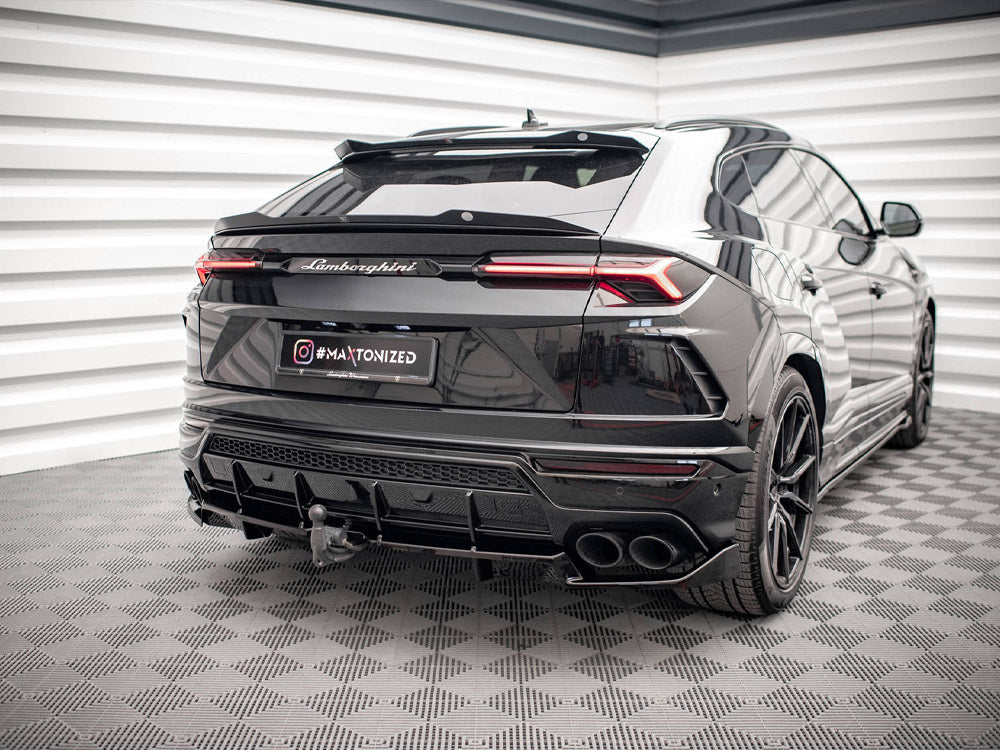 Maxton Design Central Rear Splitter (Vertical Bars) Lamborghini URUS MK1 - LA-UR-1-RD1+RD1R+RD2