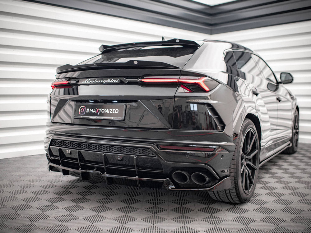 Maxton Design Central Rear Splitter (Vertical Bars) Lamborghini URUS MK1 - LA-UR-1-RD1+RD1R+RD2