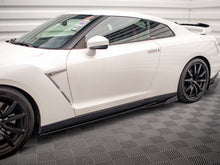 Load image into Gallery viewer, Maxton Design Side Skirts Diffusers + Flaps Nissan GTR R35 Facelift - NI-GTR-4F2-SD1+SF