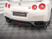 Load image into Gallery viewer, Maxton Design Central Rear Splitter (Vertical Bars) Nissan GTR R35 Facelift - NI-GTR-4F2-RD1+RD2