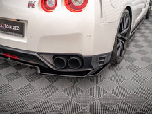 Load image into Gallery viewer, Maxton Design Central Rear Splitter (Vertical Bars) Nissan GTR R35 Facelift - NI-GTR-4F2-RD1+RD2