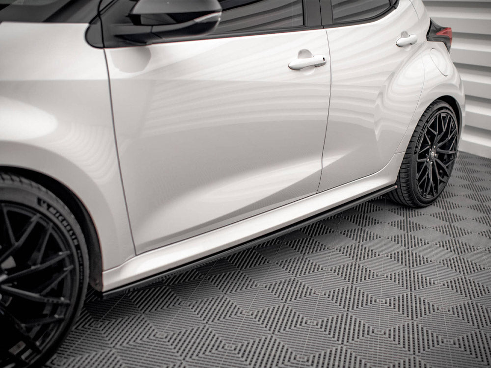 Maxton Design Side Skirts Diffusers V.2 Toyota Yaris Mk4 - TO-YA-4-SD2