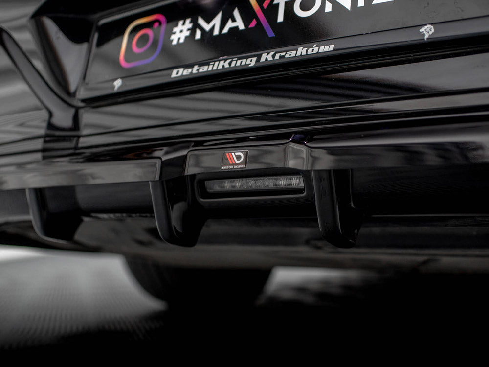 Maxton Design Central Rear Splitter (Vertical Bars) BMW 7 M-Pack G70 - BM-7-G70-MPACK-RD1+RD2