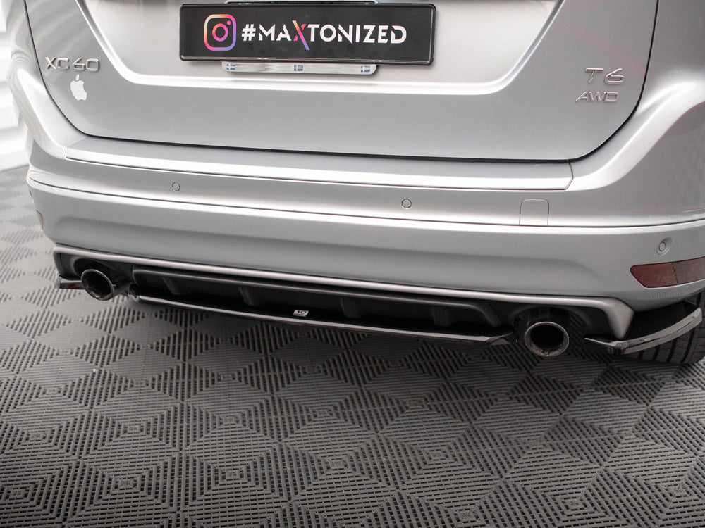 Maxton Design Central Rear Splitter Volvo XC60 R-Design Mk1 Facelift - VO-XC60-1F-RDESIGN-RD1