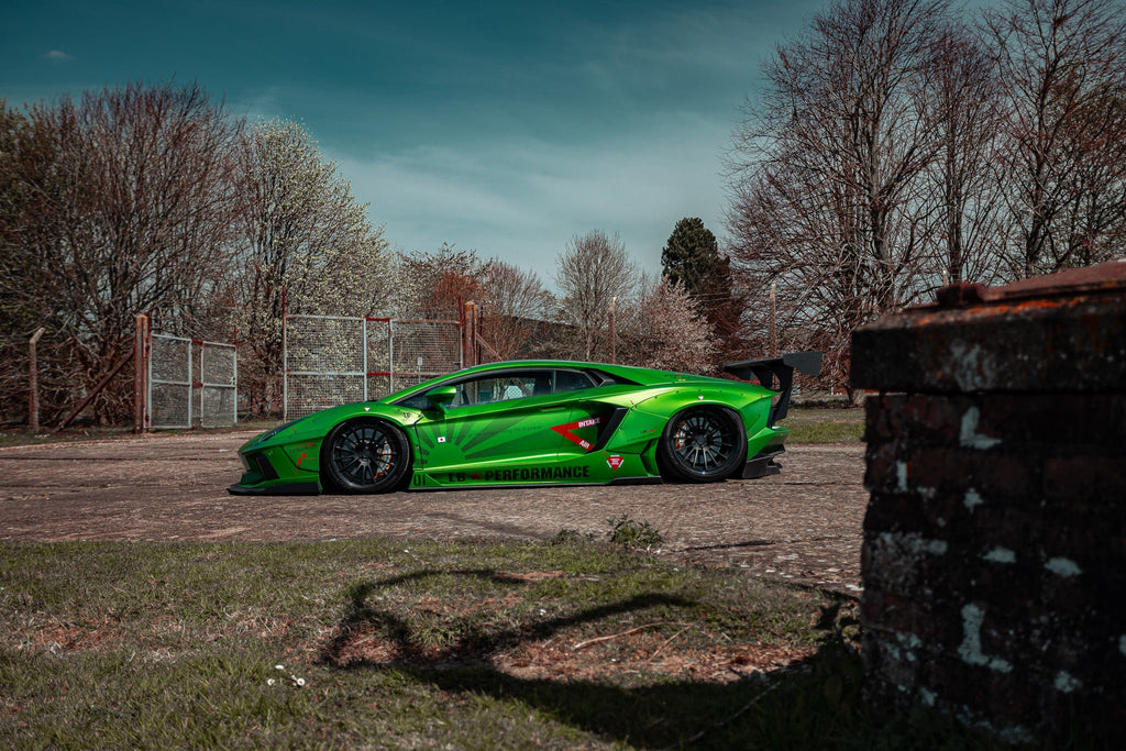 LB WORKS Aventador Complete body kit Type 2 (FRP) (LB02-04)