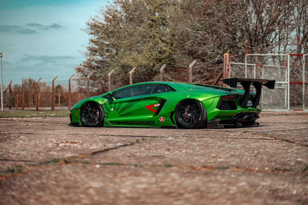 LB WORKS Aventador Complete body kit Type 2 (CFRP) (LB02-03)