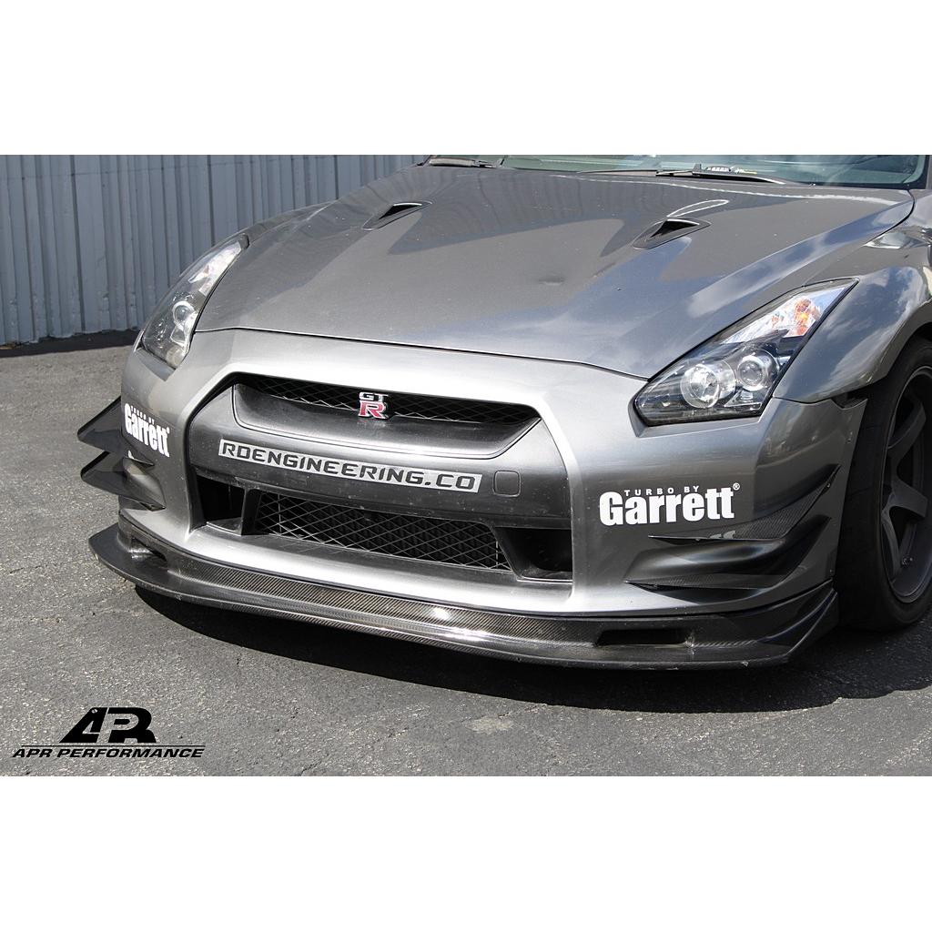 APR Performance Carbon Fiber Front Canards for CBA-R35 Nissan GTR