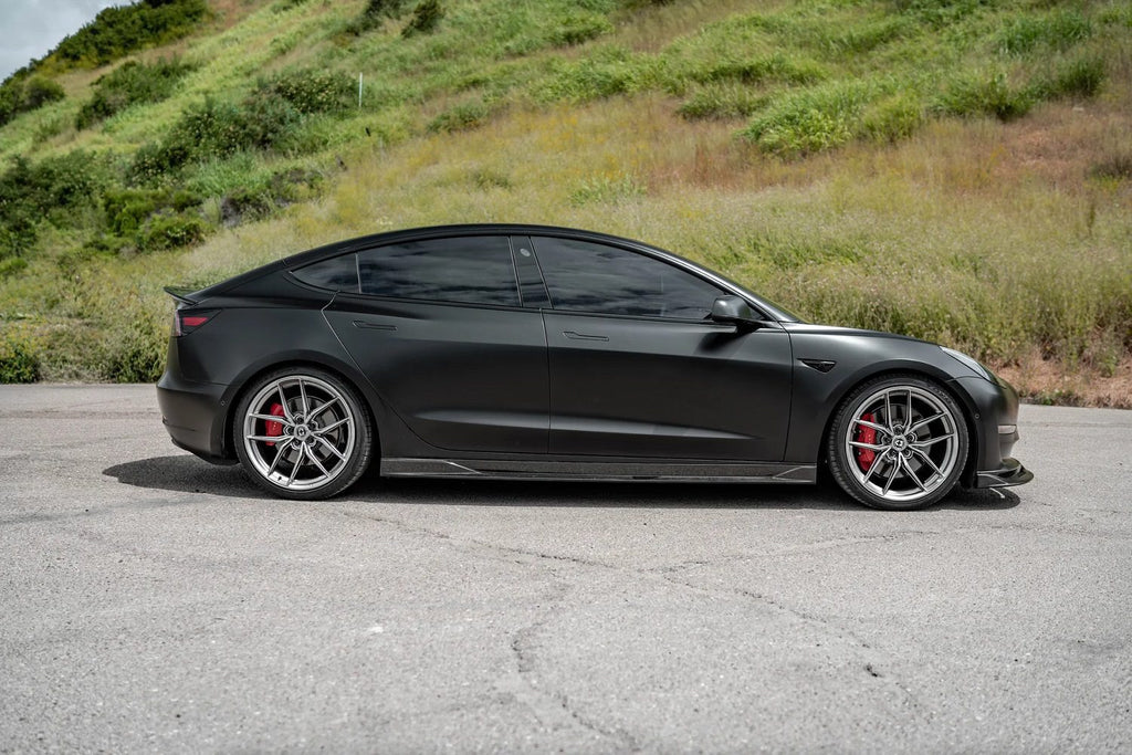 StreetHunter Designs Side Skirts for Tesla Model 3