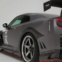 Varis ’14 Version Wide Front Fender + Carbon Louver Fin Set for 2009-19 Nissan GT-R [R35] VANI-074+VANI-090