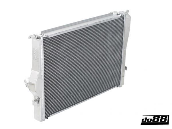 do88 BMW M3 E90, E92, E93 - Performance Aluminium Radiator - WC-190