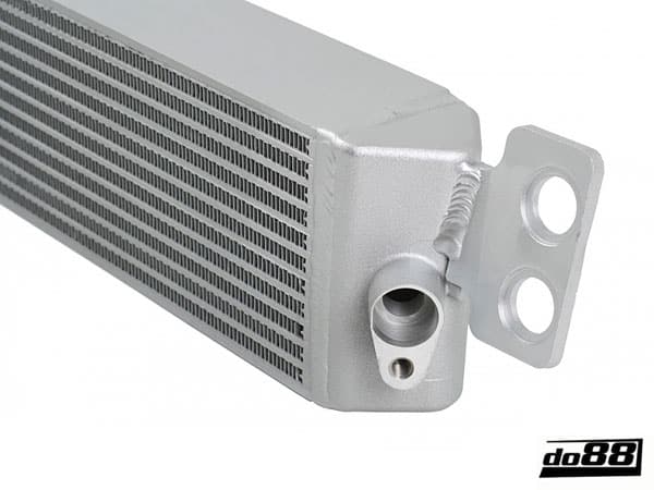 do88 BMW M3 E90, E92, E93 - Performance Engine Oil Cooler - OC-100